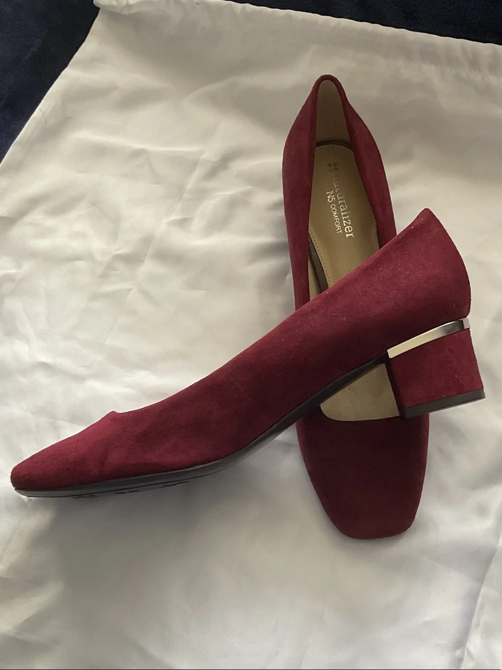 Naturalizer suede pumps